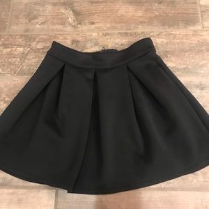 Bethany Mota Black pleated skirt